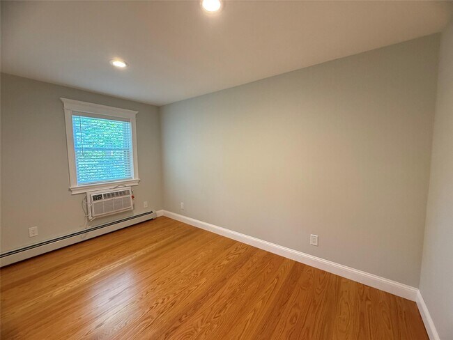 Building Photo - 250 Beechwood Ave