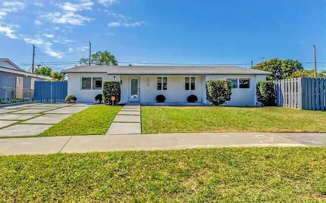Primary Photo - 10010 SW 162nd St