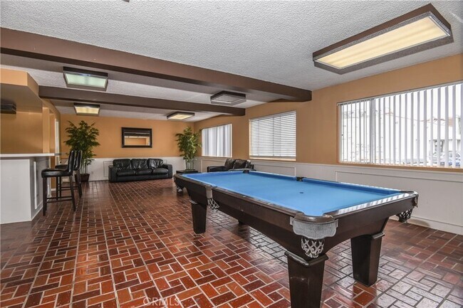 Building Photo - 811 6th St