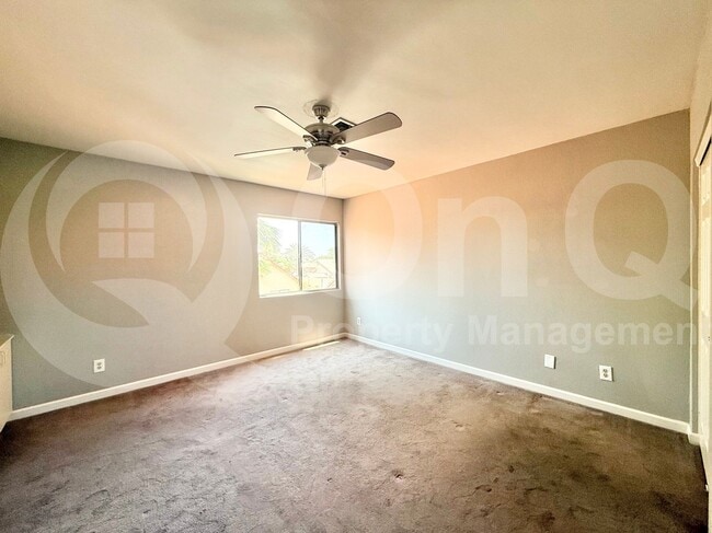 Building Photo - 4695 W Ivanhoe St