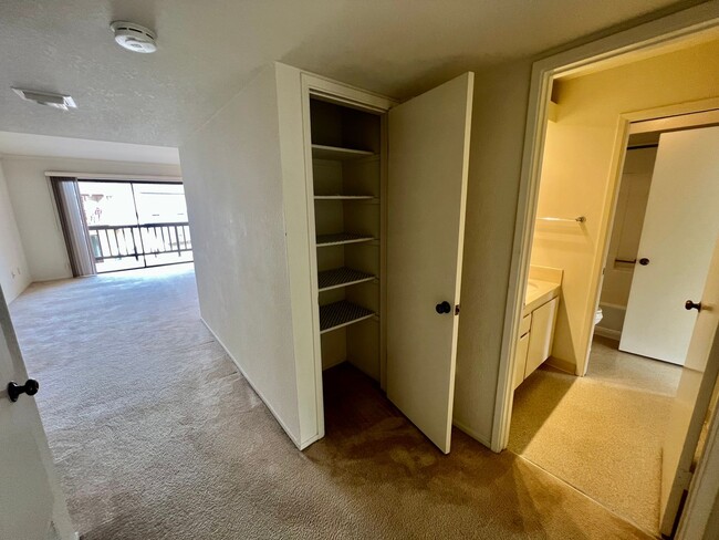 Building Photo - 185C -TL - CS