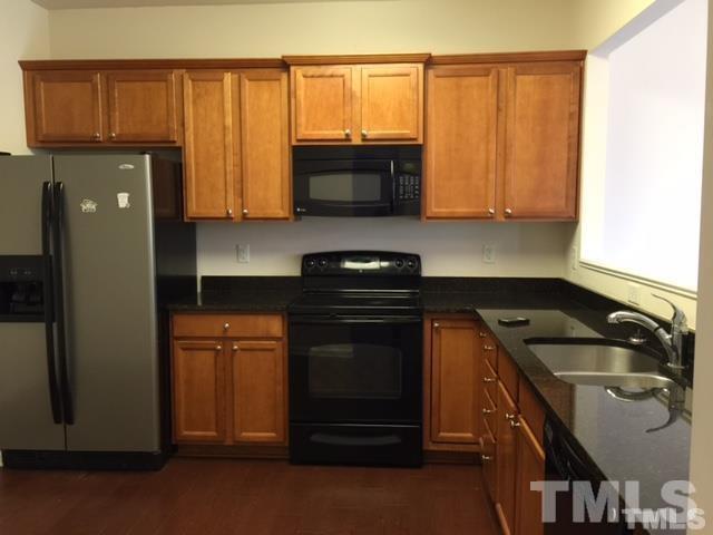 Building Photo - 300 Dyersville Dr