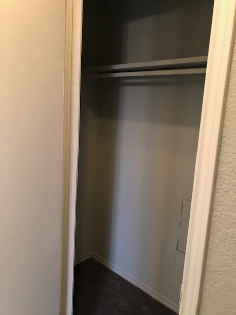 Building Photo - 909 NW Summercrest Blvd