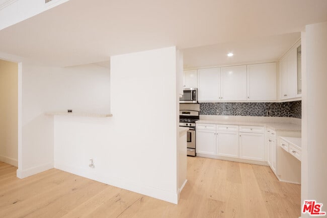 Building Photo - 11640 Woodbridge St