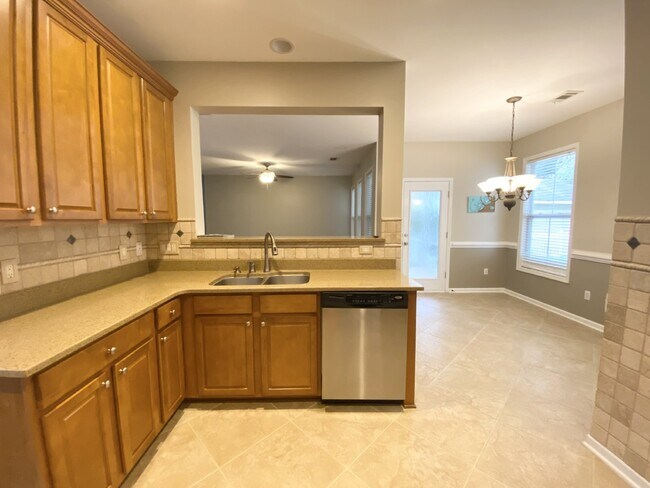 Building Photo - Rent Ready, Four Bedroom Home in Parkside ...