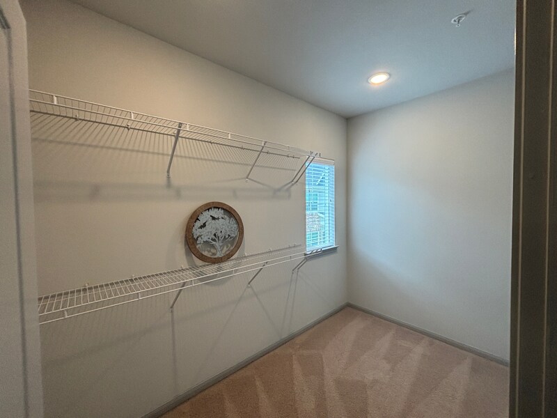 Building Photo - 950 FM2001