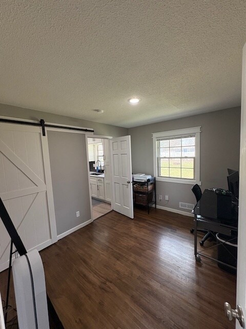 Building Photo - 14863 Danville Ave W