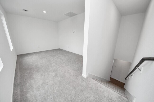 Building Photo - 13507 Sonali Springs Dr