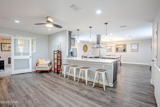 Building Photo - 1112 Colorado Ave