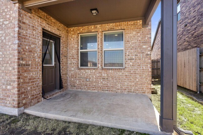 Building Photo - 798 Eves Necklace Dr.