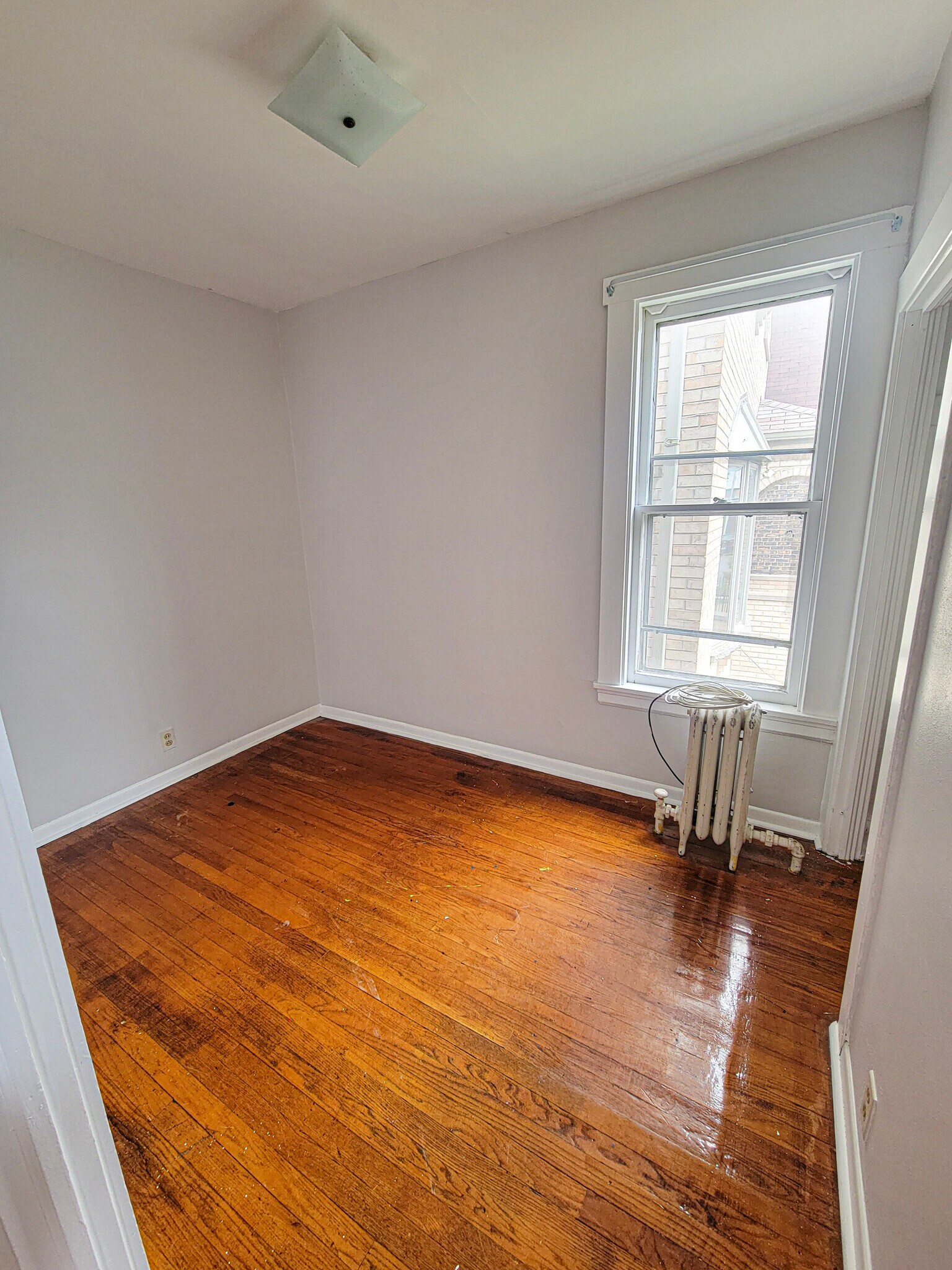 Building Photo - 3240 S Hoyne Ave