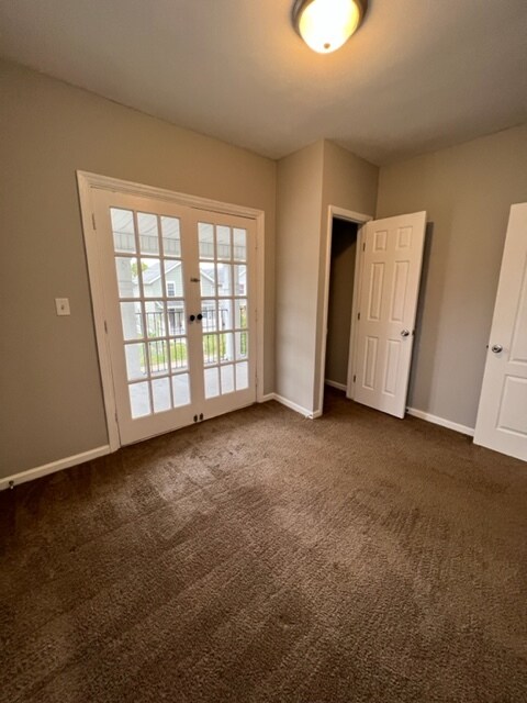 Building Photo - 350 E Hinman Ave