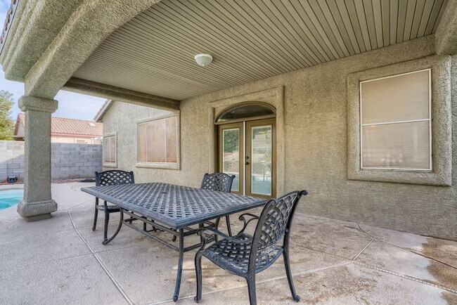 Building Photo - Amazingly beautiful one story house in Summerlin with pool!