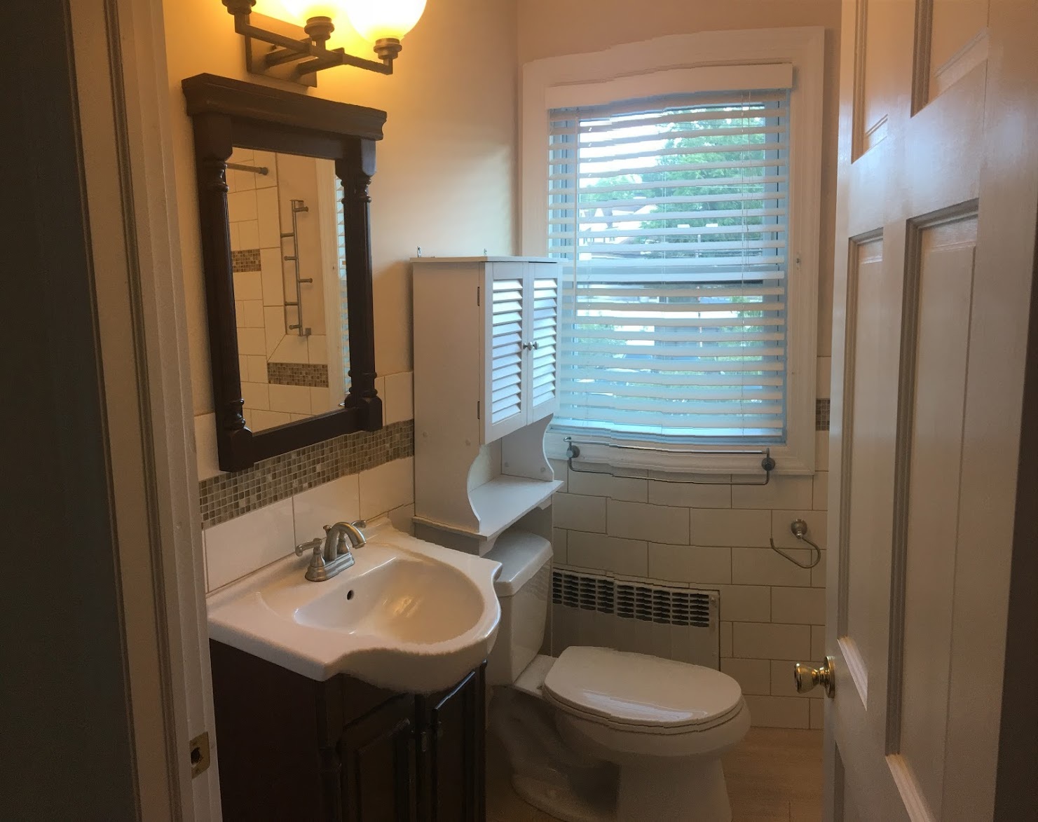 2nd Flr Bath - 15 Old Field Point Rd