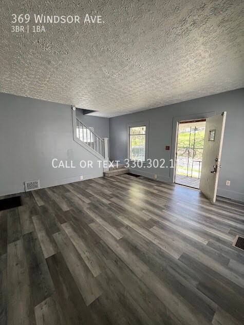 Building Photo - 369 Windsor St