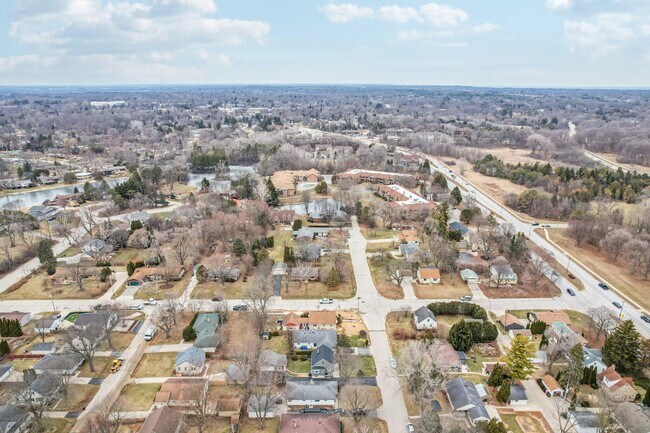 Building Photo - 6463 N Garden Grove Ln