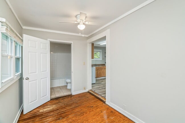 Building Photo - 4100 Garnet Dr