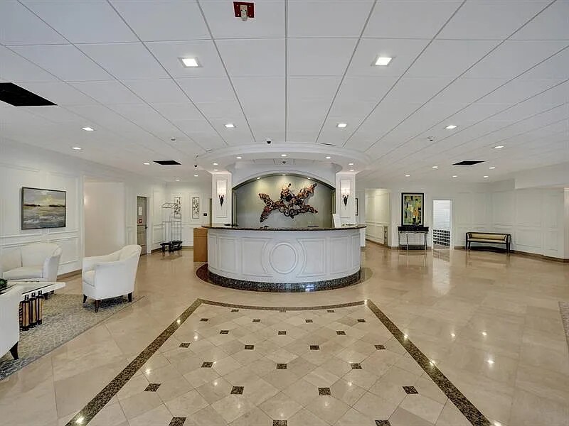 Building Photo - 2121 N Ocean Blvd