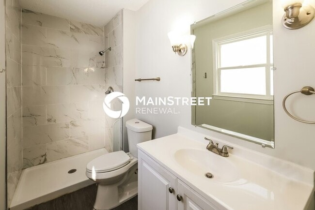 Building Photo - 3 Bedroom Pet-Friendly Home in KANSAS CITY, MO with Main Street Renewal
