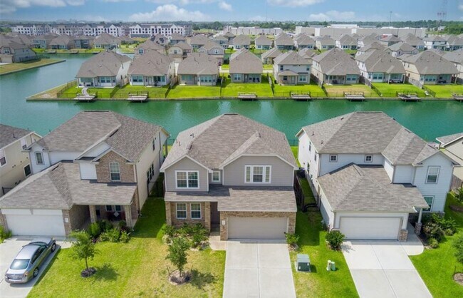 Building Photo - Stunning Lake View 4BR Single Family Home ...