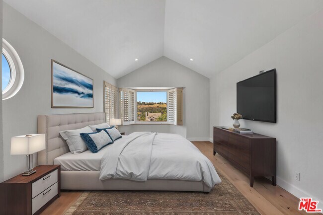 Building Photo - 24701 Cll Conejo