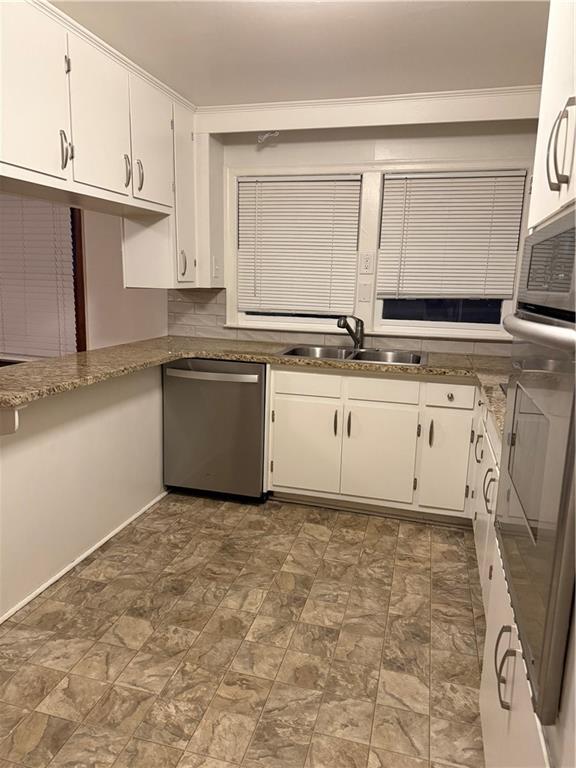 Building Photo - 498 Ridge Ave