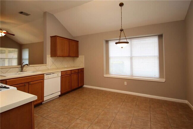 Building Photo - 207 River Crossing Trail