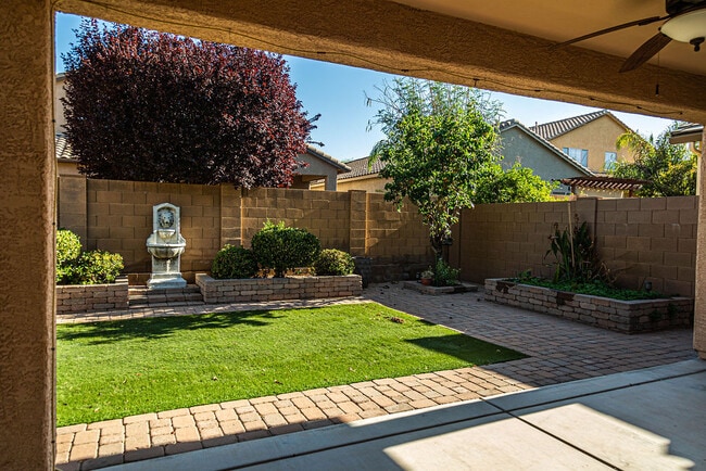 Building Photo - 1252 W Vinovo Pass