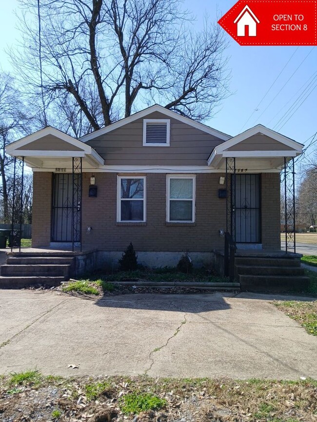 Primary Photo - Newly Renovated 2 bedroom 1 bathroom - OPE...