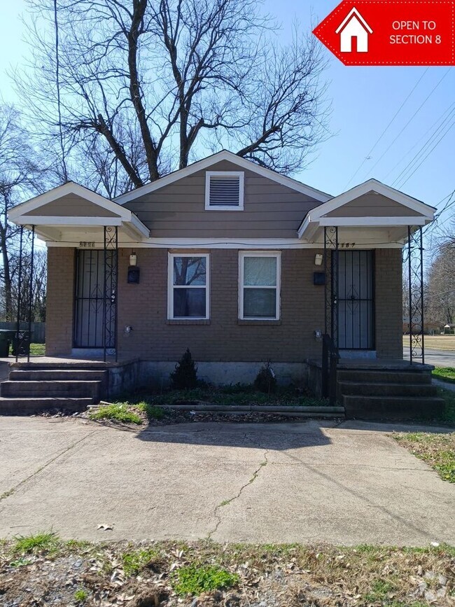 Building Photo - Newly Renovated 2 bedroom 1 bathroom - OPE...