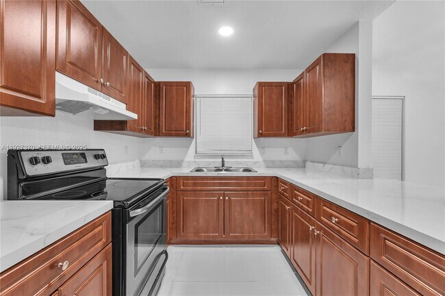 Building Photo - 1541 NW 1st Ct