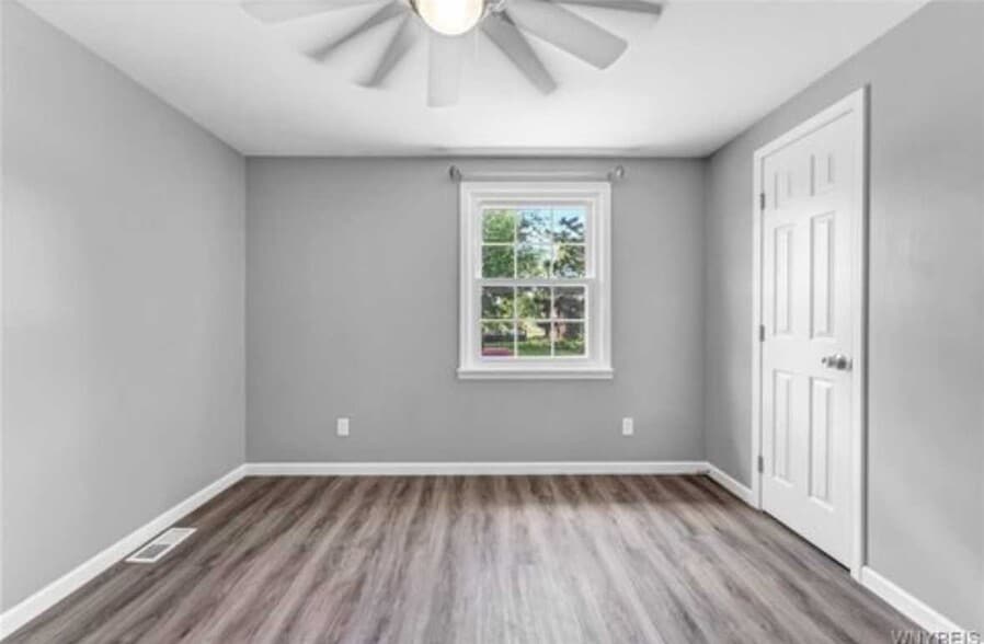 Main Bedroom - 269 Broezel Ave