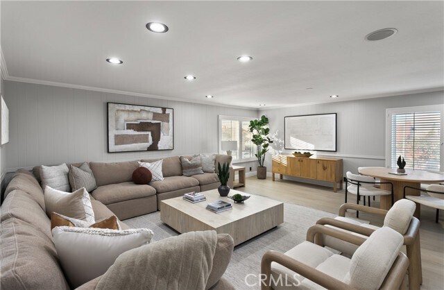 Building Photo - 9882 Kings Canyon Dr