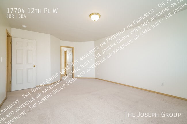 Building Photo - 17704 12th Pl W
