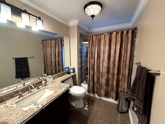 Building Photo - 10 Rhine Cir