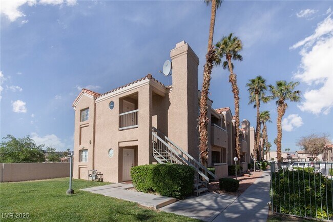 Primary Photo - 1375 E Hacienda Ave