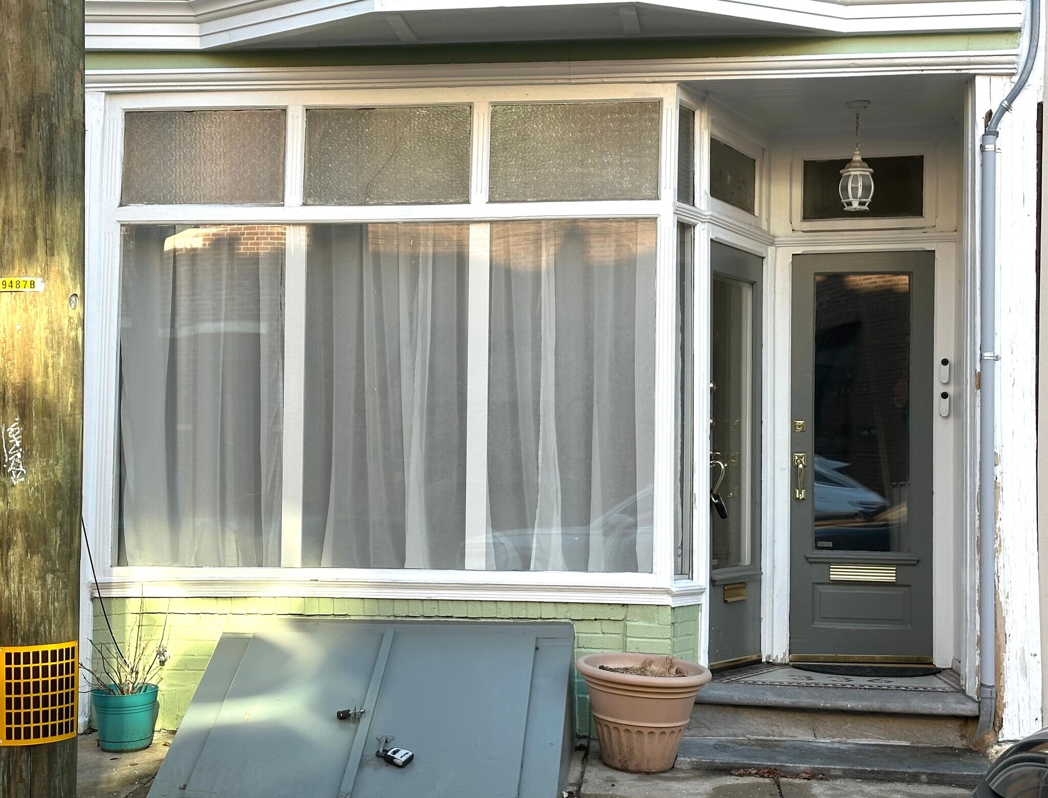 Exterior of the first-floor apartment for rent. - 336 Fitzwater St