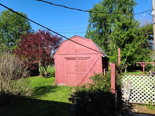 Outbuilding 1 of 2 - 1007 7th St