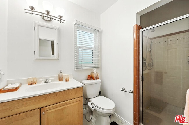 Building Photo - 22101 Buenaventura St