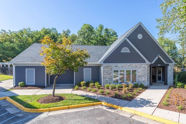 Building Photo - Woodside Apartments