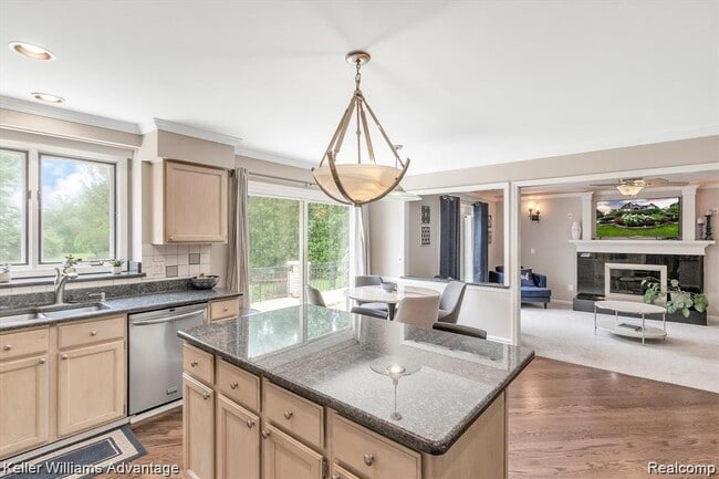 Building Photo - 9049 Cobblestone Cir