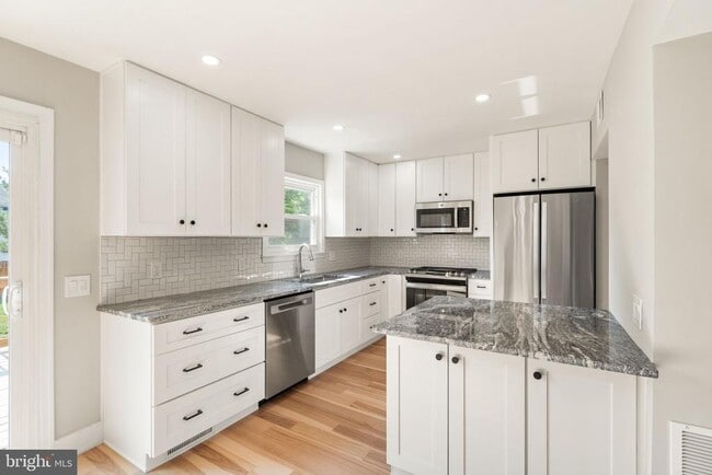 Building Photo - 13466 Foxlease Ct