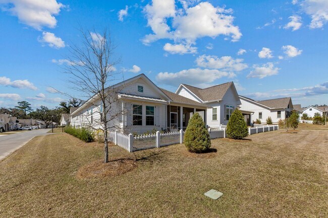 Building Photo - 465 Karcher Ave