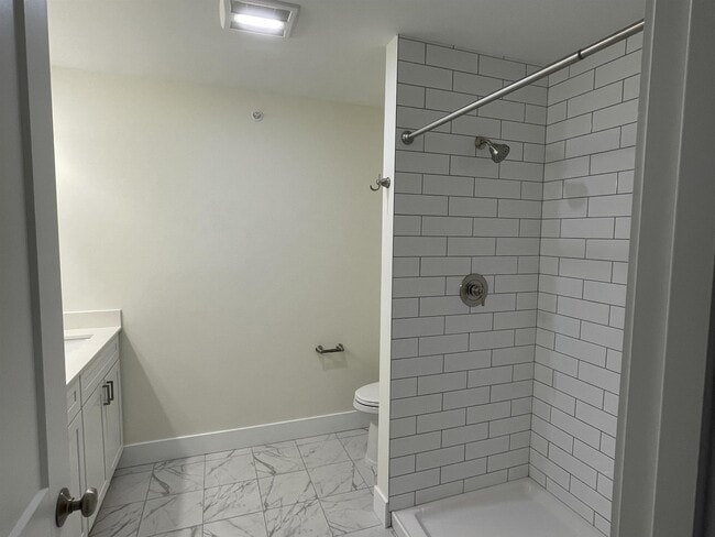 Building Photo - 15 Suffolk Rd