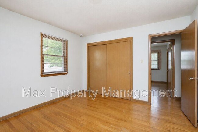 Building Photo - 4413 63rd St