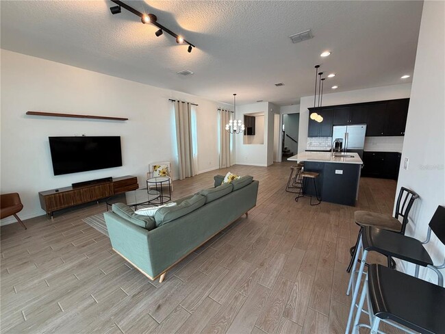 Building Photo - 16053 Micelli Dr