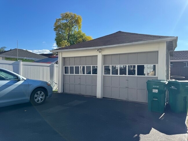 Building Photo - 358 Eastern Ave