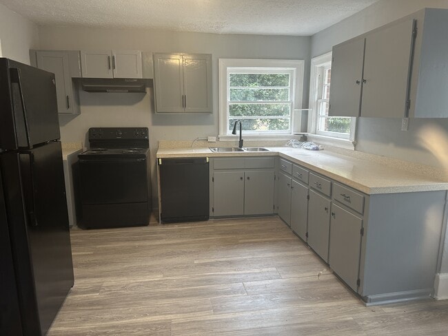 Building Photo - 129 Cox Cir