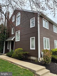Building Photo - 281 Fox Run