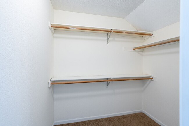 Building Photo - 4401-4403-4403 Cheryl Ct